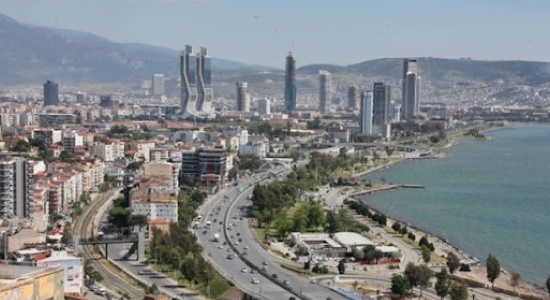 bayraklı kiralık asansör